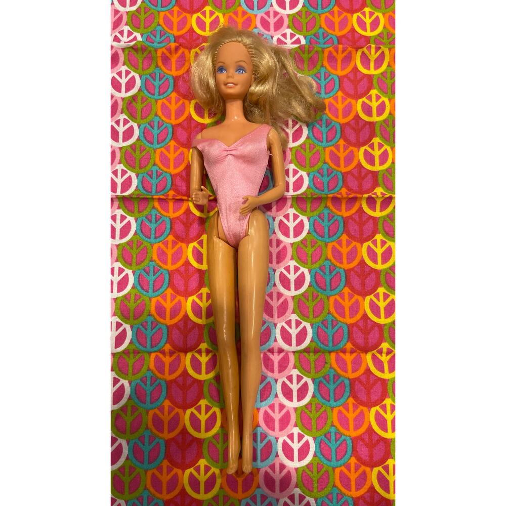 Mattel Barbie 1987 California Dream Barbie Doll Pink Swimsuit